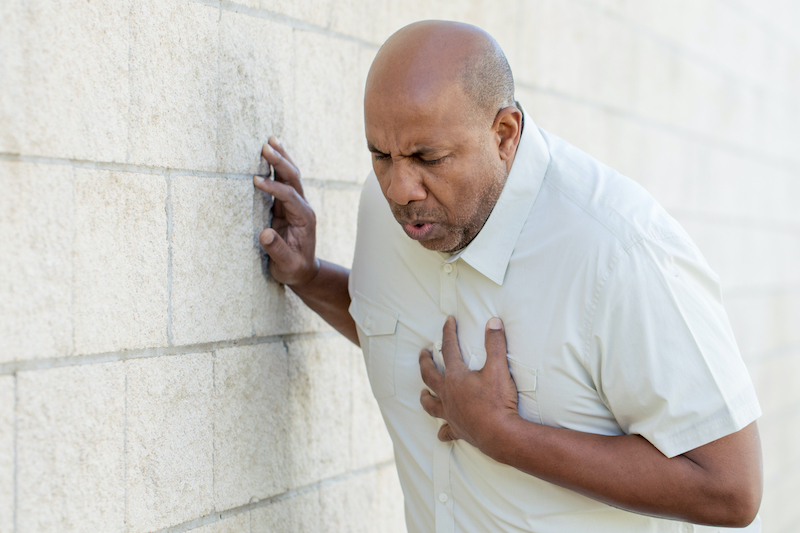 what-to-do-when-someone-is-experiencing-heart-problems